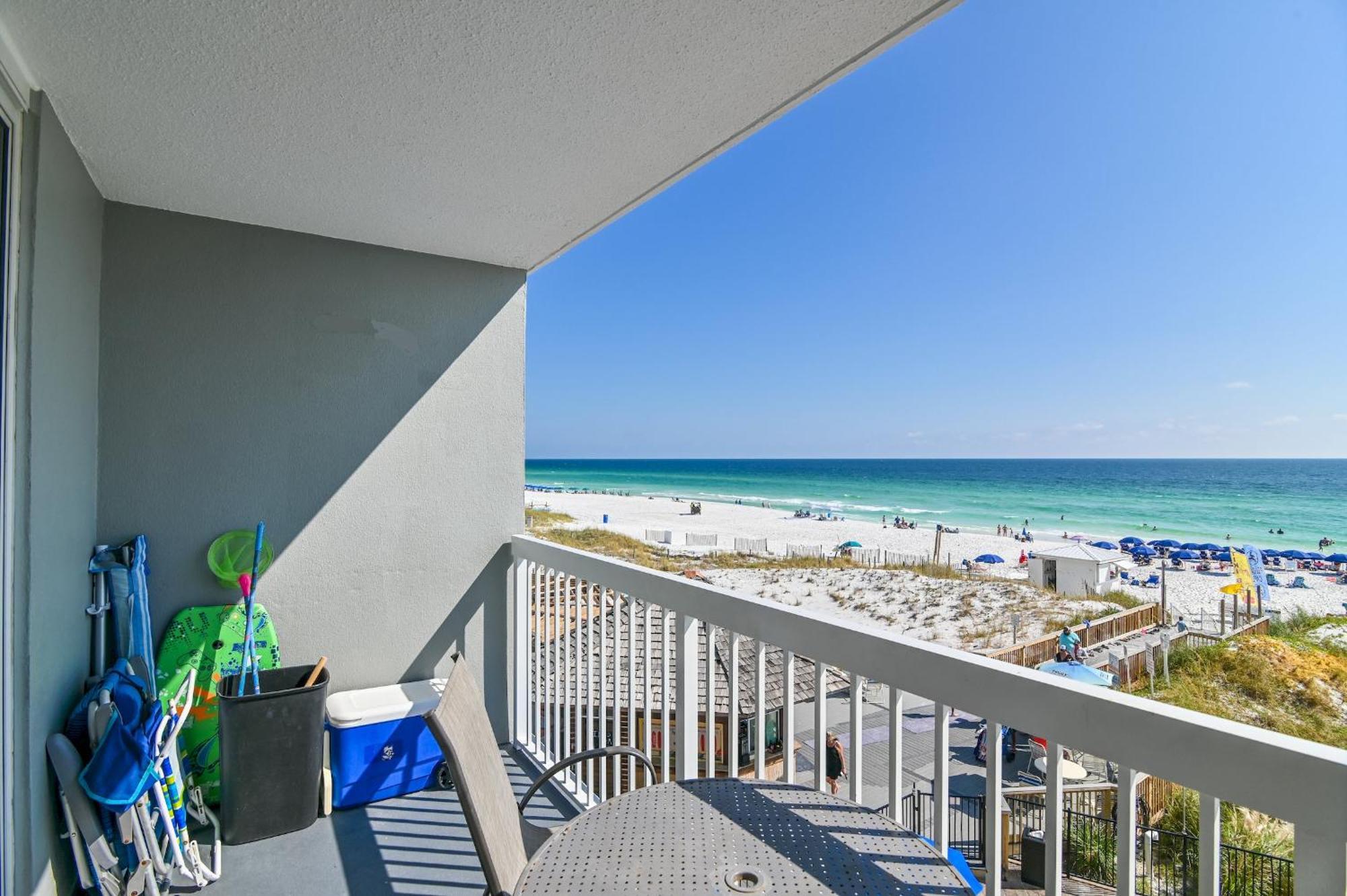 Pelican Beach Resort Condos Destin Room photo